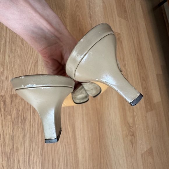 SALVATORE FERRAGAMO Square Toe Buckle Suede Heels Size 5 C (FLAWED) - Picture 6 of 9